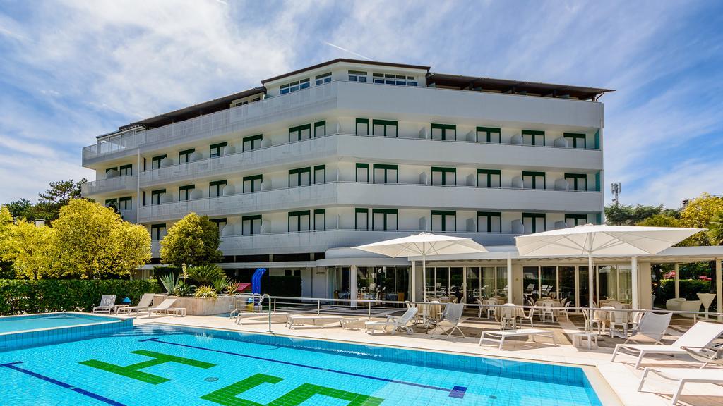 Hotel Smeraldo Линьяно-Саббьядоро Экстерьер фото