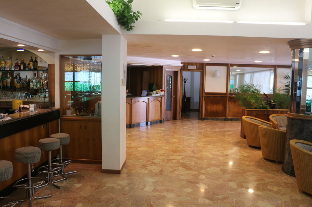 Hotel Smeraldo Линьяно-Саббьядоро Экстерьер фото