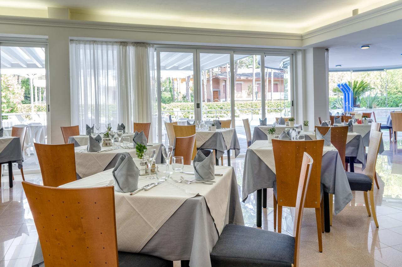Hotel Smeraldo Линьяно-Саббьядоро Экстерьер фото